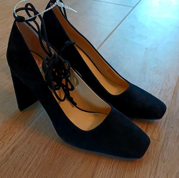 Vince Camuto | Shoes | Vince Camuto Damell Suede Heel Pumps Black New | Poshmark